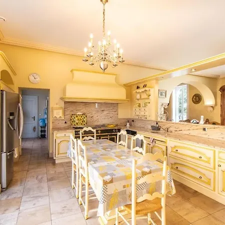 Villa Domaine Mas Begon Aigues-Vives (Gard)